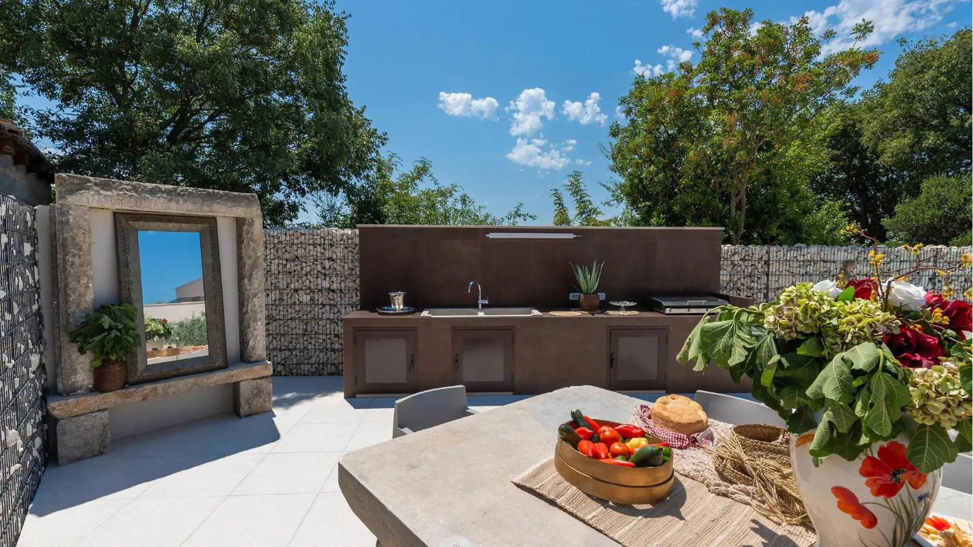 Beautiful Home In Galizana With Sauna 0*,